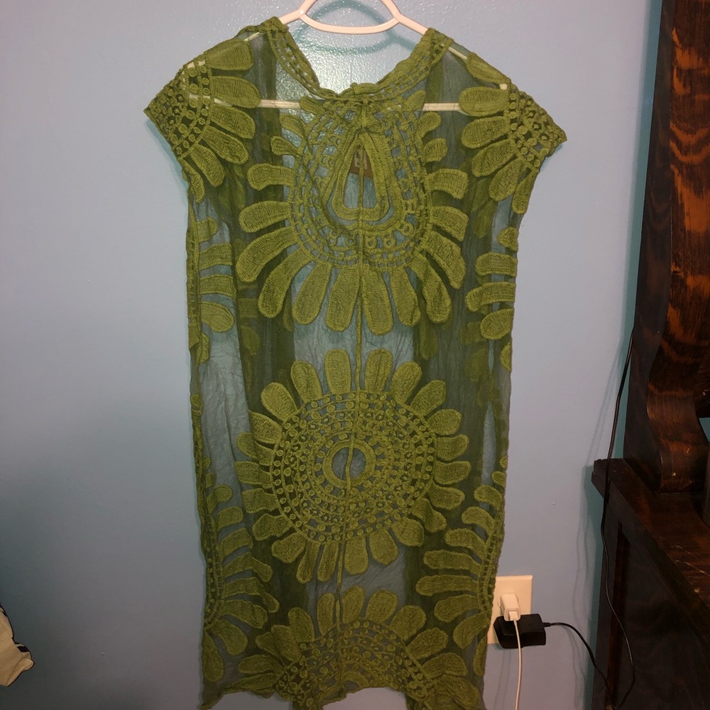 NWT Green floral shawl/cover up